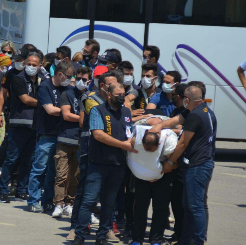 Şehit polisin kanı yerde kalmadı: Önce beraat sonra müebbet hapis cezası verildi - Resim : 4