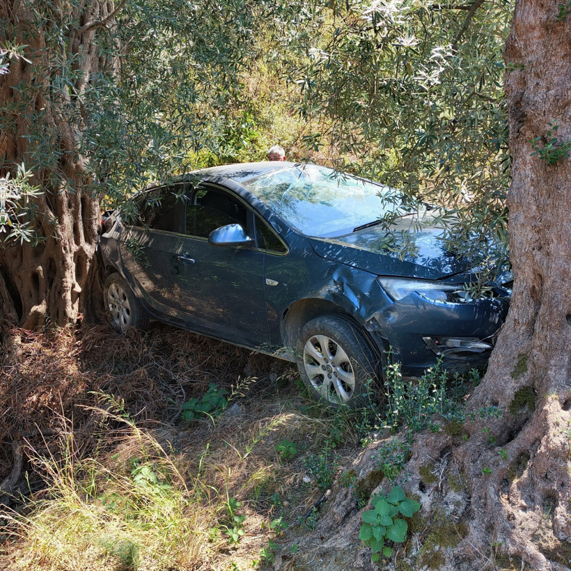 Balıkesir'de trafik kazası: 2 yaralı - Resim : 2