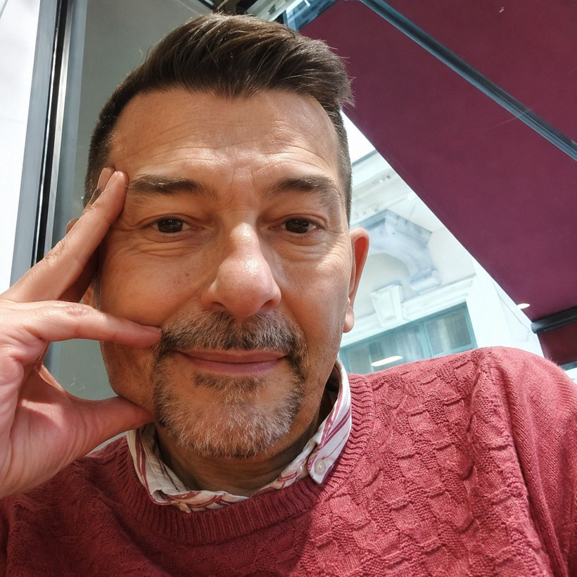 İtalyan profesör evinde yarı çıplak ölü bulundu: Yedek anahtarla giren emlakçı şok geçirdi - Resim: 6