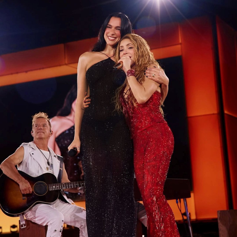 Yılın sahne olayı: Shakira Ve Dua Lipa ortalığı salladı - Resim: 1