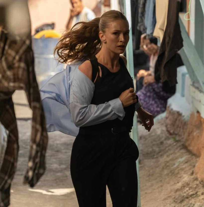 Ayrılık da Sevdaya Dahil’in Neslihan’ı Yasemin Kay Allen eski FBI Ajanı Erdal Kaya ile Las Vegas’ta sessiz sedasız evlendi: Gelinliği tam not aldı... - Resim: 20