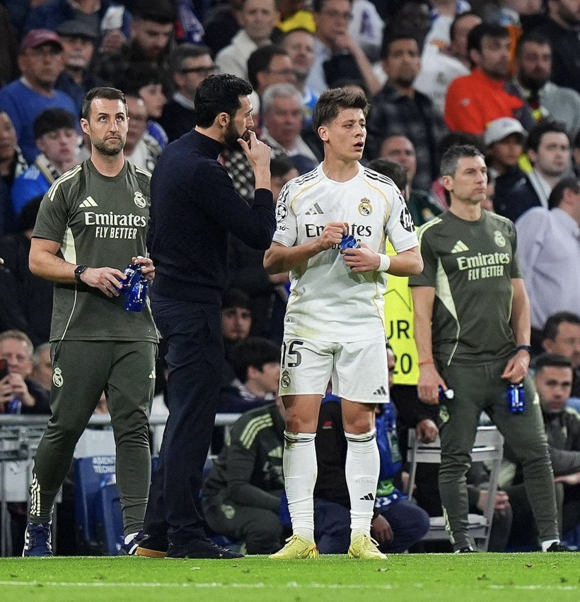 Arda Güler ile anlaşamıyordu: Real Madrid biletini kesiyor - Resim: 5