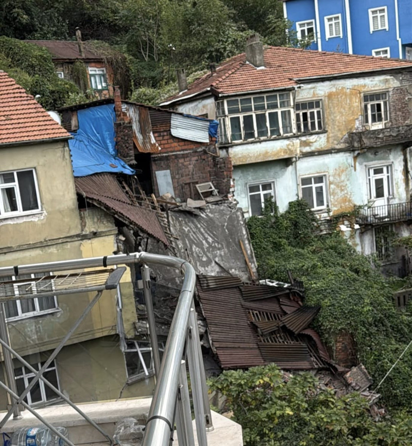 Dün duvarı çöktü, bugün ev yıkıldı: Zonguldak’ta sağanak faciası - Resim : 1