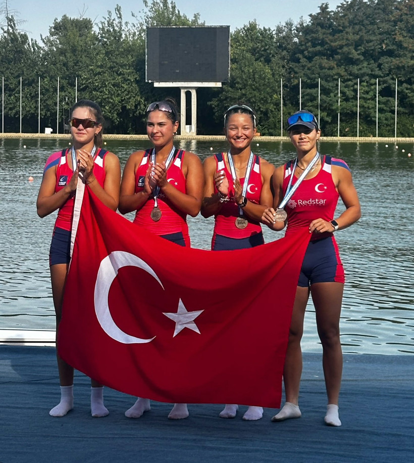 Gençler Balkan Kürek Şampiyonası'nda Fenerbahçeli sporculardan 3 madalya - Resim : 2