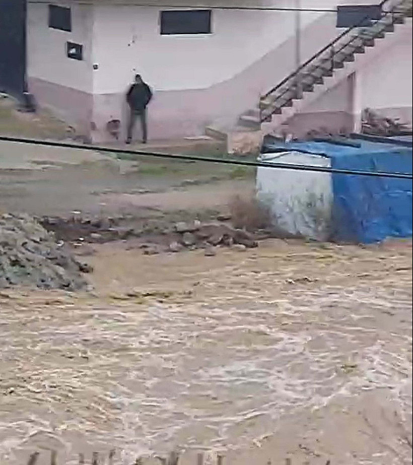 Dereler taştı, toprak kaydı: Aydın’da ürperten tablo - Resim: 7