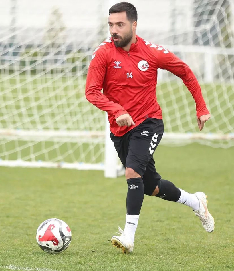 Cumhurbaşkanı’na seslenen futbolcuya ceza verildi: Resmen açıklandı - Resim: 2