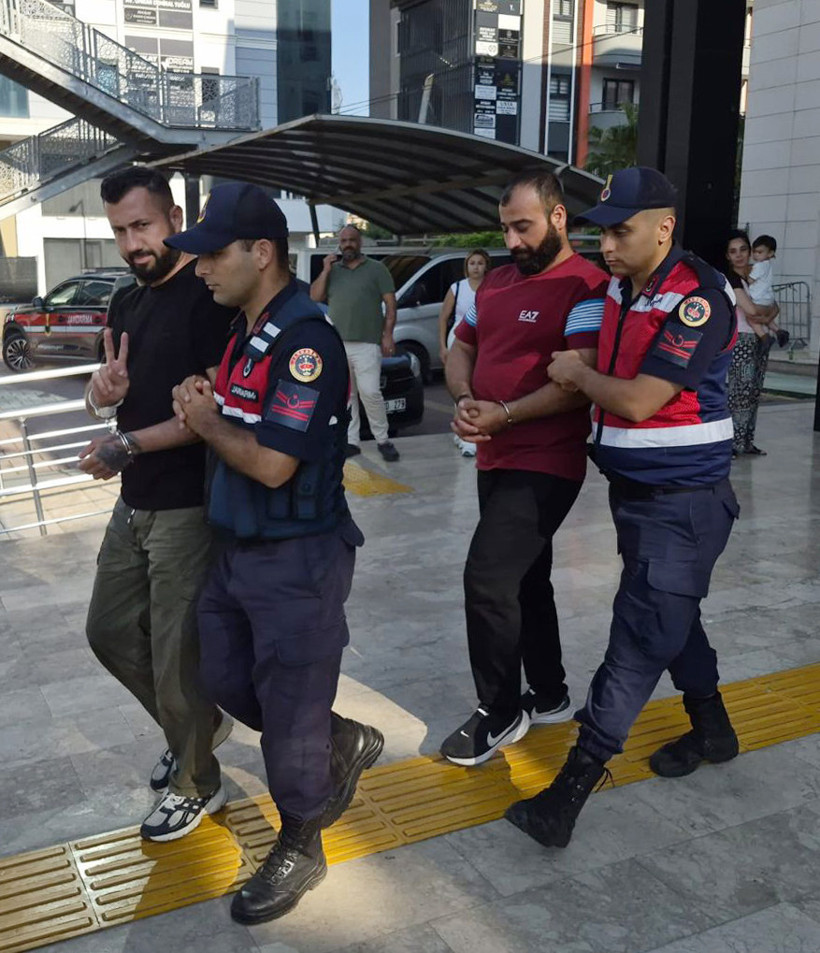 Turizm kentinde korku dolu anlar: Gaspçıların hedefinde yaşlı adam vardı - Resim : 1