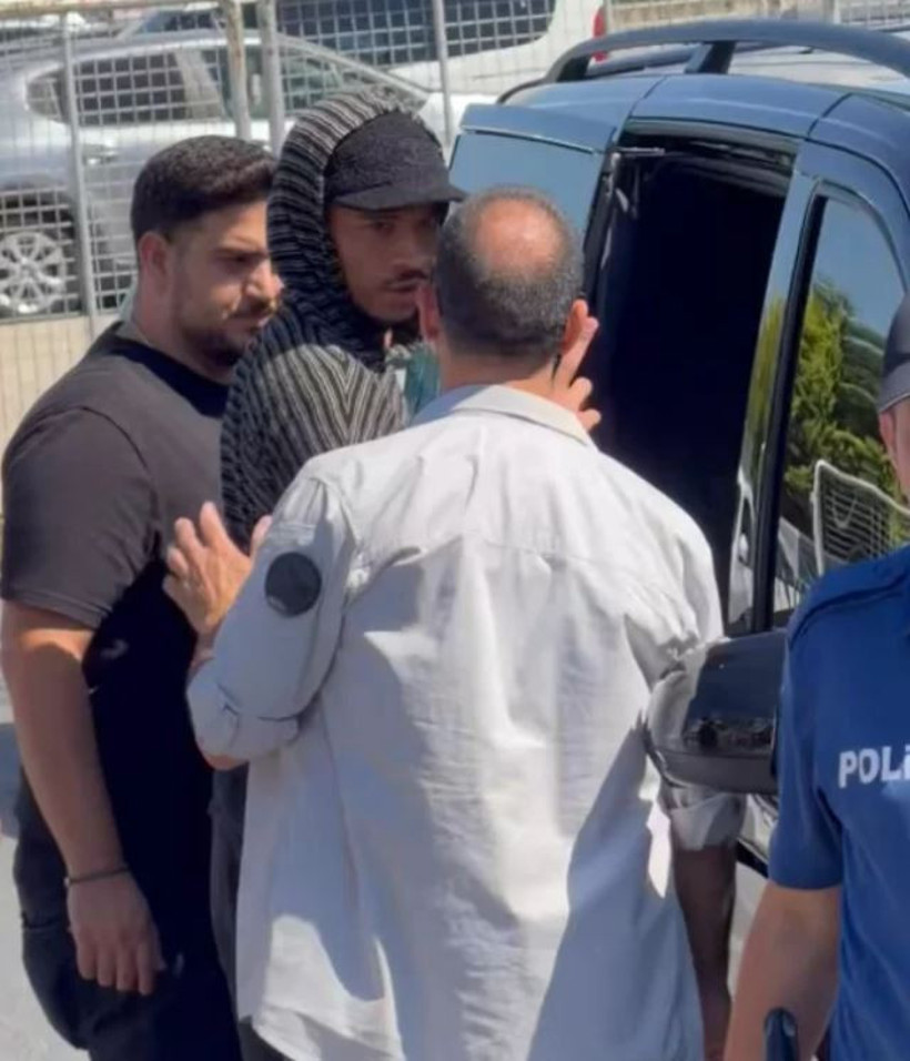 Deniz Gül’ü bekleyen Galatasaray taraftarına sürpriz isim - Resim : 1