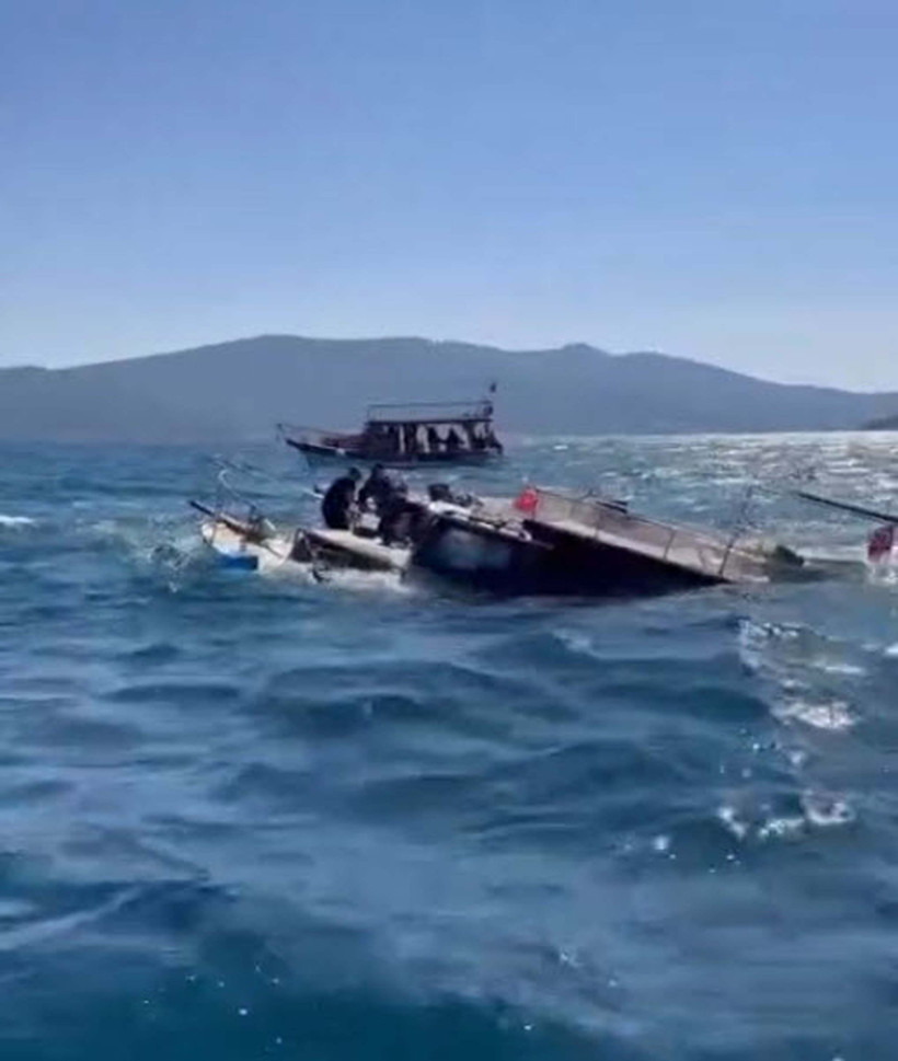 Mavi sularda dehşet anları: &lsquo;Yağmur Ali&rsquo; teknesi sulara teslim oldu: 7 kişi &ouml;l&uuml;m&uuml;n kıyısından d&ouml;nd&uuml; - Resim : 2