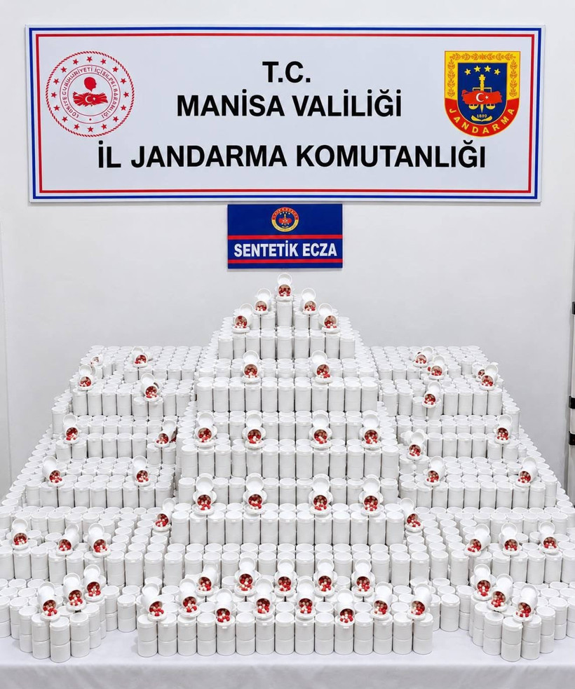 Manisa’da 86 bin 654 sentetik ecza ele geçirildi - Resim : 1