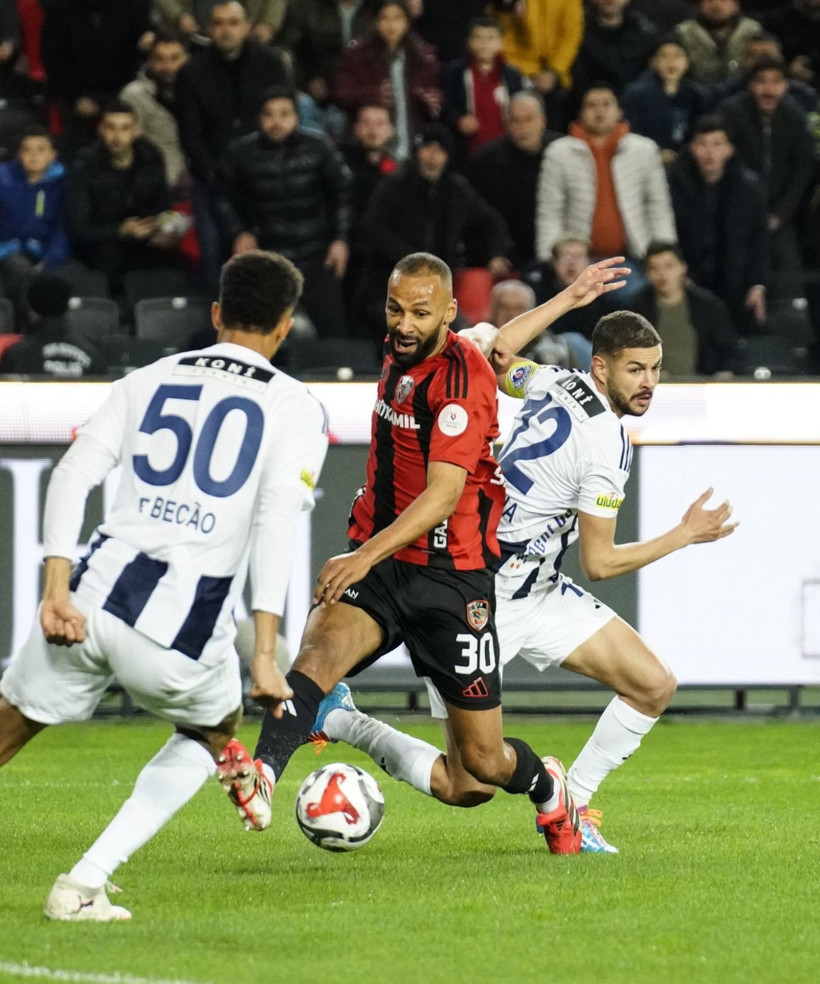 Zirve kızıştı: Süper Lig'de güncel puan durumu, 21. haftanın sonuçları - Resim: 10