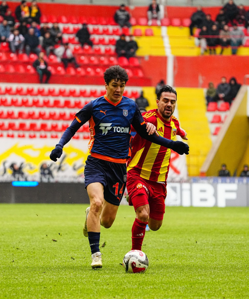 Başakşehir FK, deplasmanda karşılaştığı Kayserispor'u 3-0 yendi - Resim : 1
