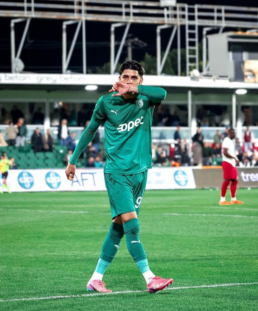 Golleriyle 1. Lig'i salladı, A Milli Takım'a göz kırptı: Montella'ya mesaj yolladı - Resim: 1