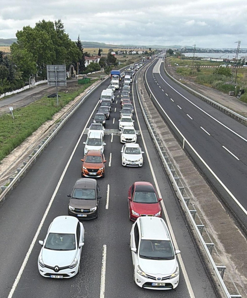 Trakya yönü de Anadolu geçişi de kilit: Sürücüler iki yakada da adım adım ilerliyor - Resim: 9