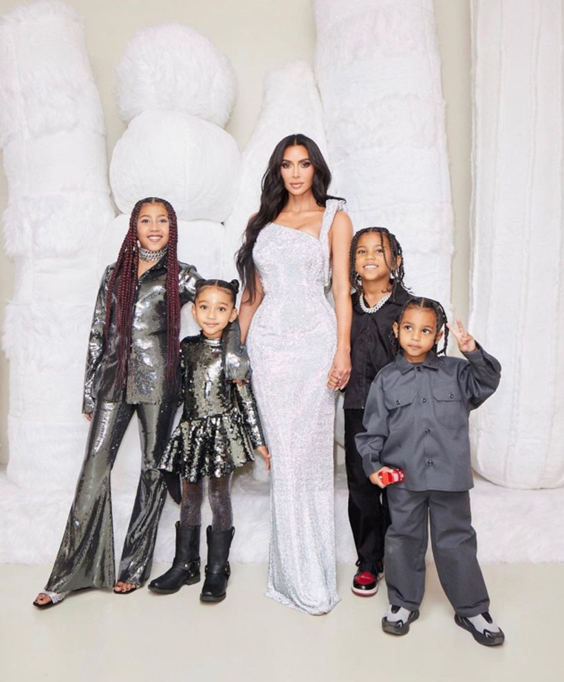 Kim Kardashian'dan dumura uğratan itiraf: 4 kişiye 5 tane düşüyor - Resim: 4