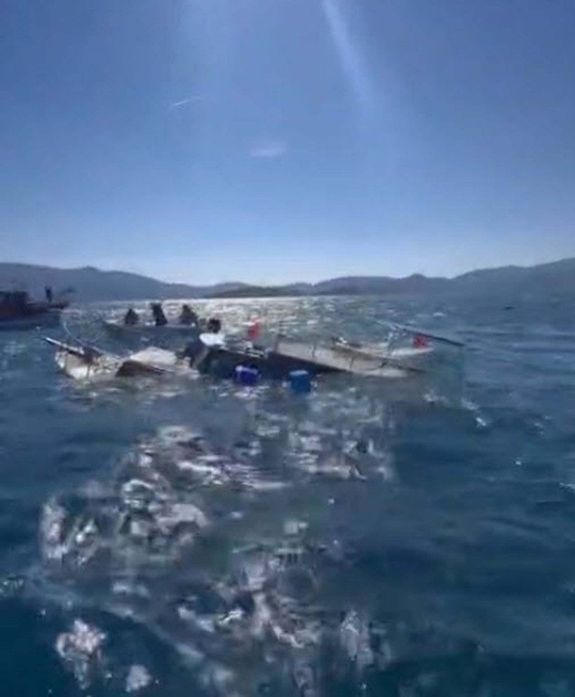 Mavi sularda dehşet anları: &lsquo;Yağmur Ali&rsquo; teknesi sulara teslim oldu: 7 kişi &ouml;l&uuml;m&uuml;n kıyısından d&ouml;nd&uuml; - Resim : 3