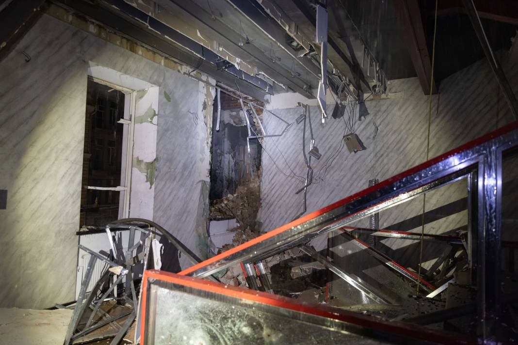 Rusya’nın saldırıları Ukrayna’yı yerle bir etti. 30 kişi öldü 160 kişi yaralandı - Resim: 11