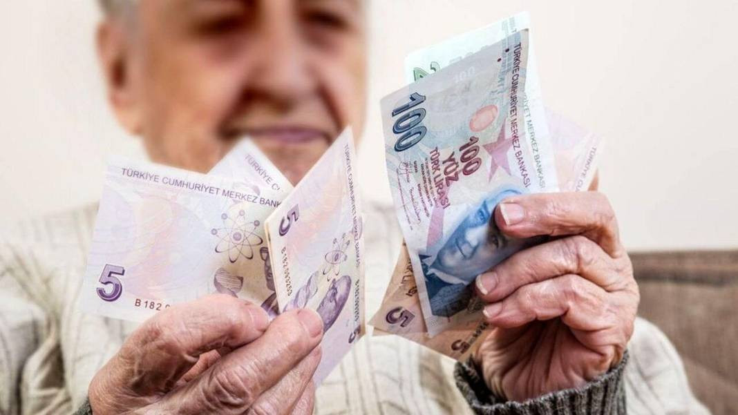 Emeklilerin yeni maaş tabloları açıklandı. Değişen kök maaş hesabına göre hangi emekli kaç lira alacak? - Resim: 2
