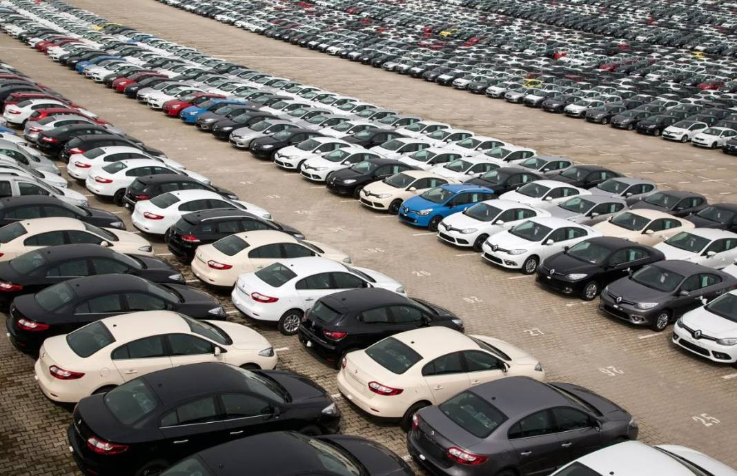 İkinci el otomobil piyasasında satışların durmasıyla bu araçlar 200 bin TL'nin altına düştü - Resim: 6