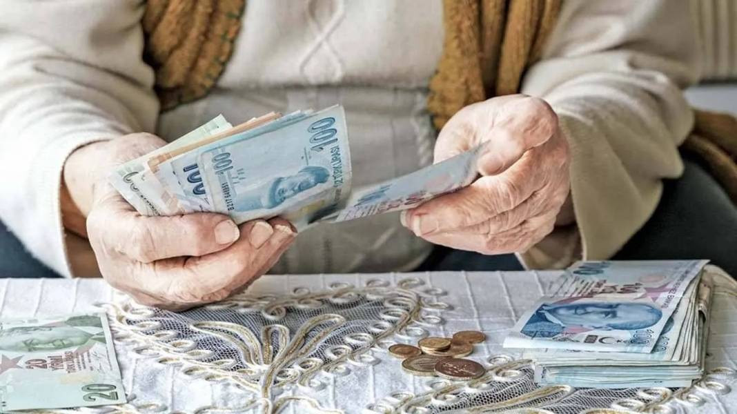 Emeklilere bayram ikramiyesi ne zaman yatacak? Konuşulan tarih belli oldu - Resim: 3