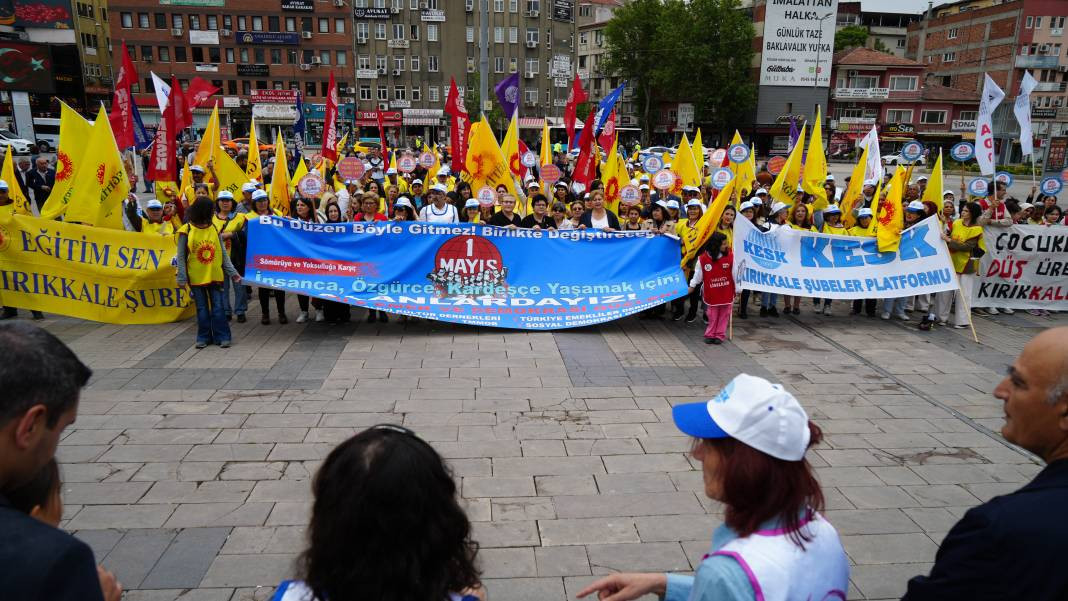 Onlar 1 Mayıs’ta da çalıştılar. Bir yanda kutlamalar diğer yanda ekmek parası - Resim: 1