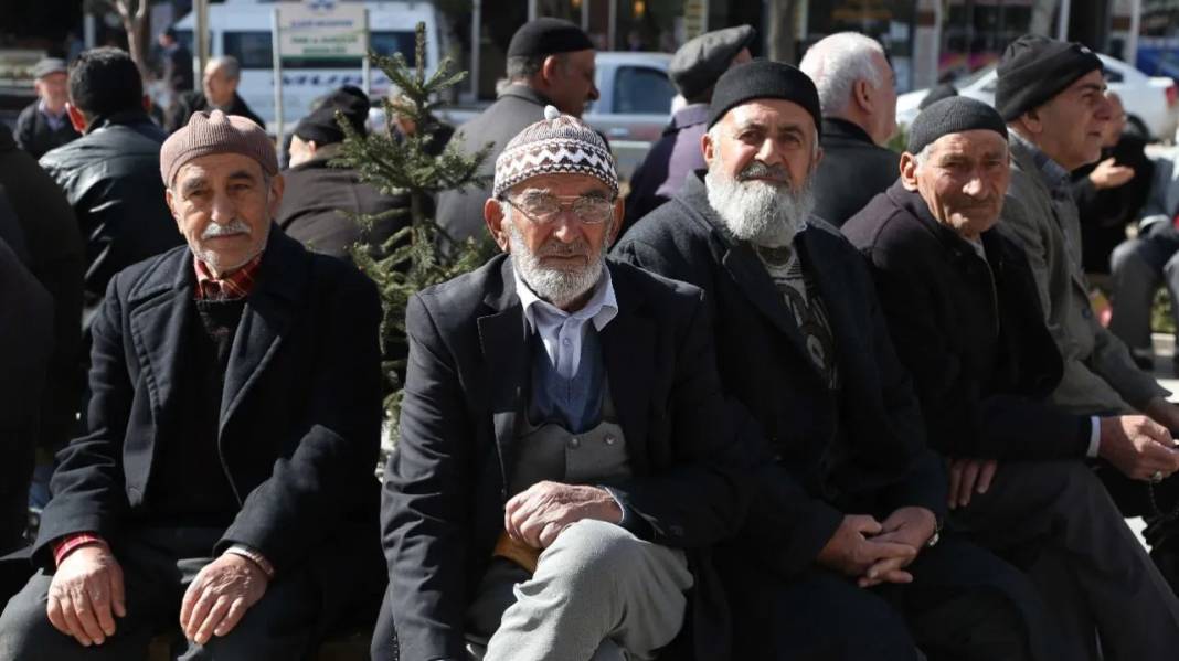Emeklilere bayram ikramiyesi ne zaman yatacak? Konuşulan tarih belli oldu - Resim: 5
