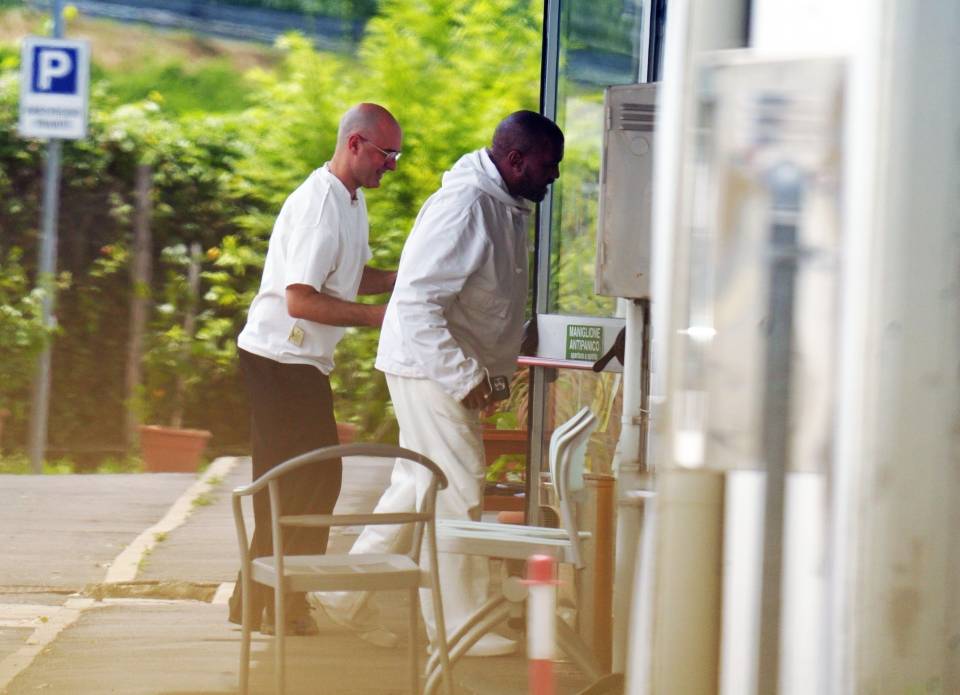 İtalyan güzel görenleri şok etti. Arabadan inince olanlar oldu - Resim: 5