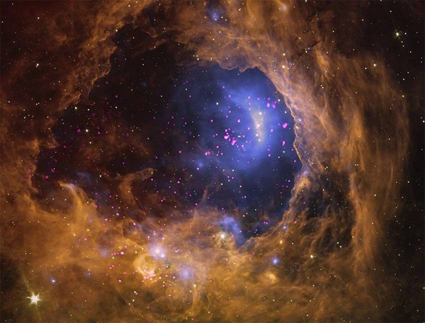 NASA bu görüntüleri ilk kez paylaştı. Uzaydaki 25 gizemli görüntü - Resim: 10
