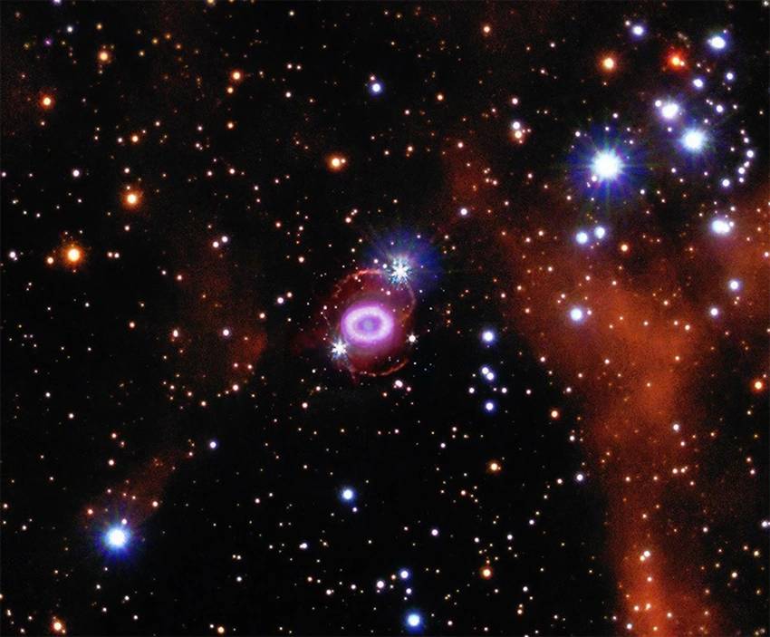 NASA bu görüntüleri ilk kez paylaştı. Uzaydaki 25 gizemli görüntü - Resim: 3