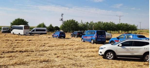 Kayıp Narin hakkında şok iddia. Araçta baygın halde yatıyordu, üzerinde battaniye vardı - Resim: 15
