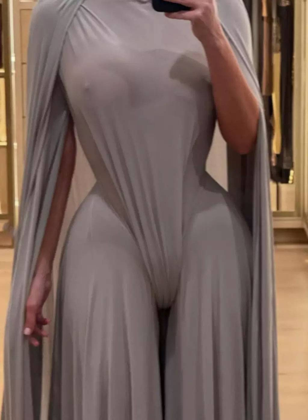 Kim Kardashian'ın gizemli kıyafeti gündem oldu! - Resim: 5