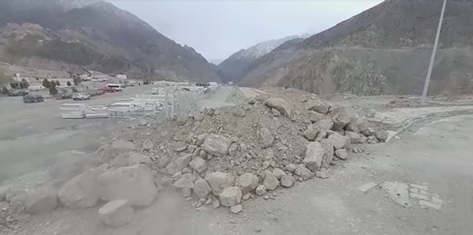 Yusufeli Barajı'nda su seviyesi 91 metre oldu! Binalar görünmez oldu - Resim: 2