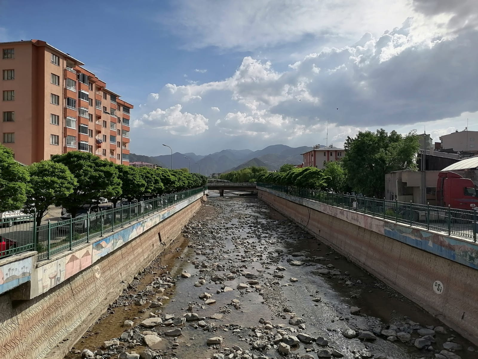 Çoruh Nehri'nin can damarı Oltu Çayı kurudu - Resim : 11