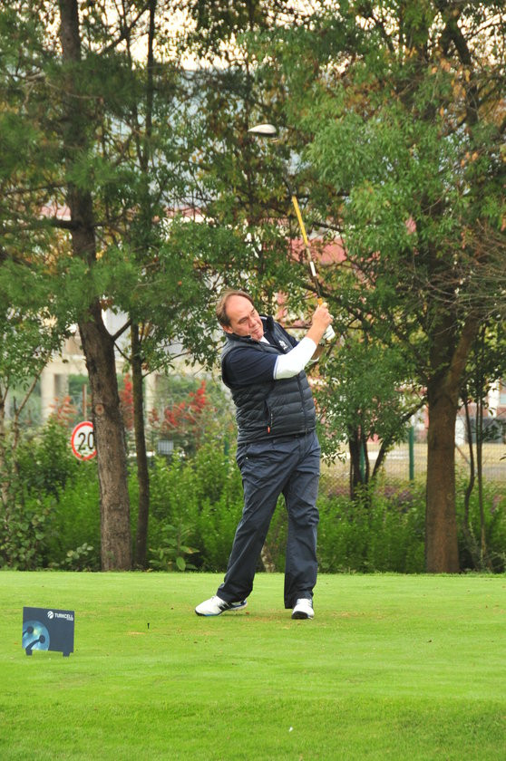 Yıldırım Demirören Türkiye Golf Federasyonu başkanlığına aday oldu. 10 milyon dolarlık golf sahasını 320 milyon dolara Ziraat Bankası'na sattığı iddia edilmişti - Resim : 2