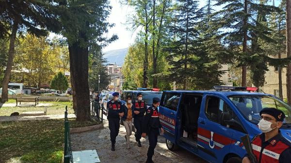 Öldürülen adamın ayak izleri katilleri ele verdi - Resim : 5