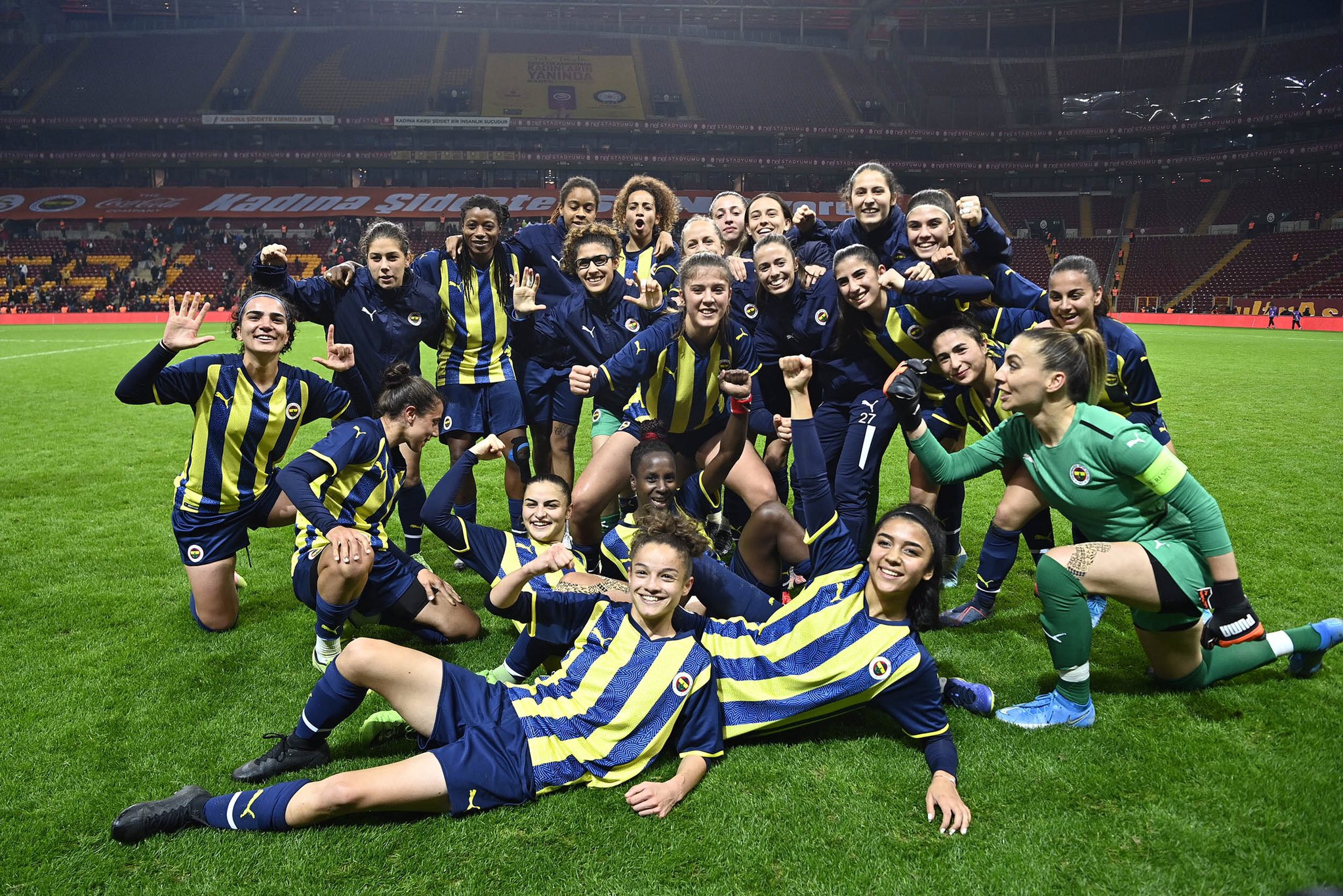 Fenerbahçe yöneticisi Erol Bilecik'ten büyük gaf! Dostluk maçından sonra söylenmeyecek sözler - Resim : 1
