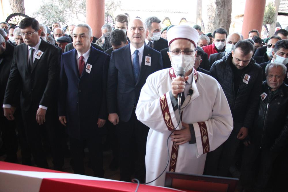 Şehit polis son yolculuğuna uğurlandı - Resim : 1