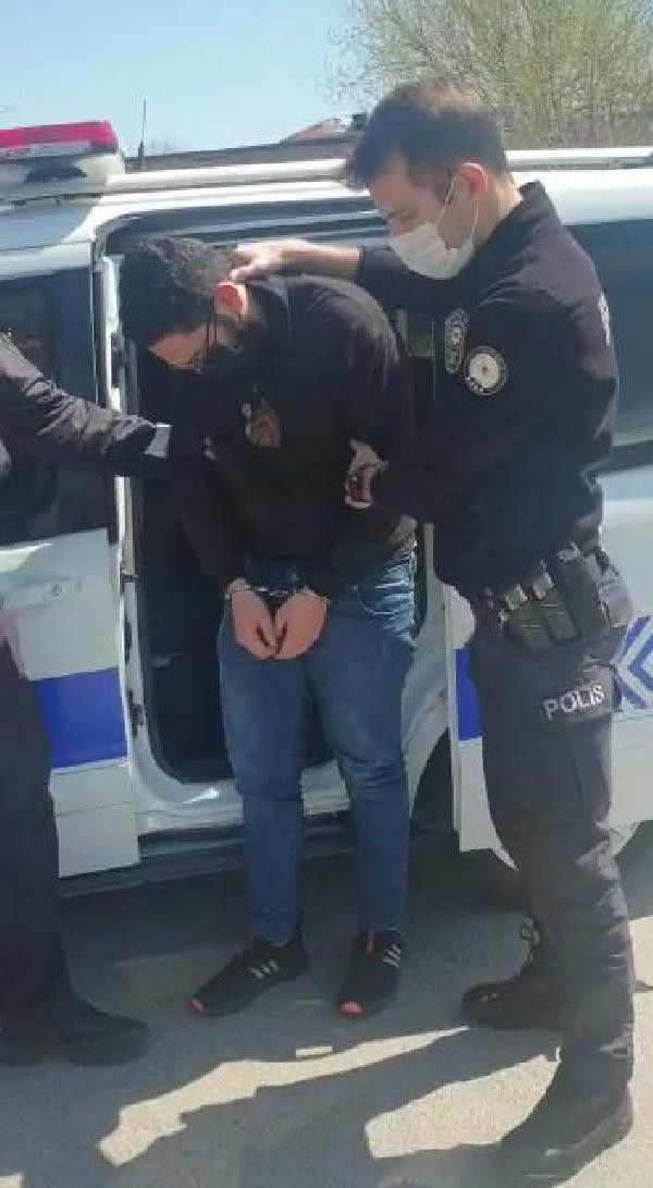 &lsquo;Erkek olan gelsin&rsquo; diye tehditler savuran Suriyeli, Sınır dışı ediliyor - Resim : 1