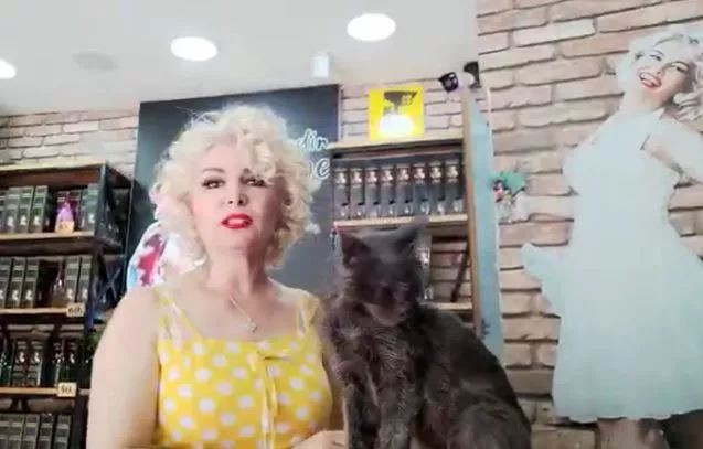Mardinli Marilyn Monroe'yu dükkana gelip tokatladı! ‘Şırrak, Şırrak’ sesleri sokakta yankılandı… - Resim : 5