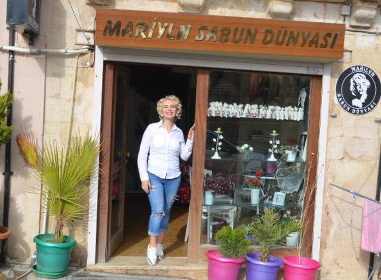 Mardinli Marilyn Monroe'yu dükkana gelip tokatladı! ‘Şırrak, Şırrak’ sesleri sokakta yankılandı… - Resim : 9
