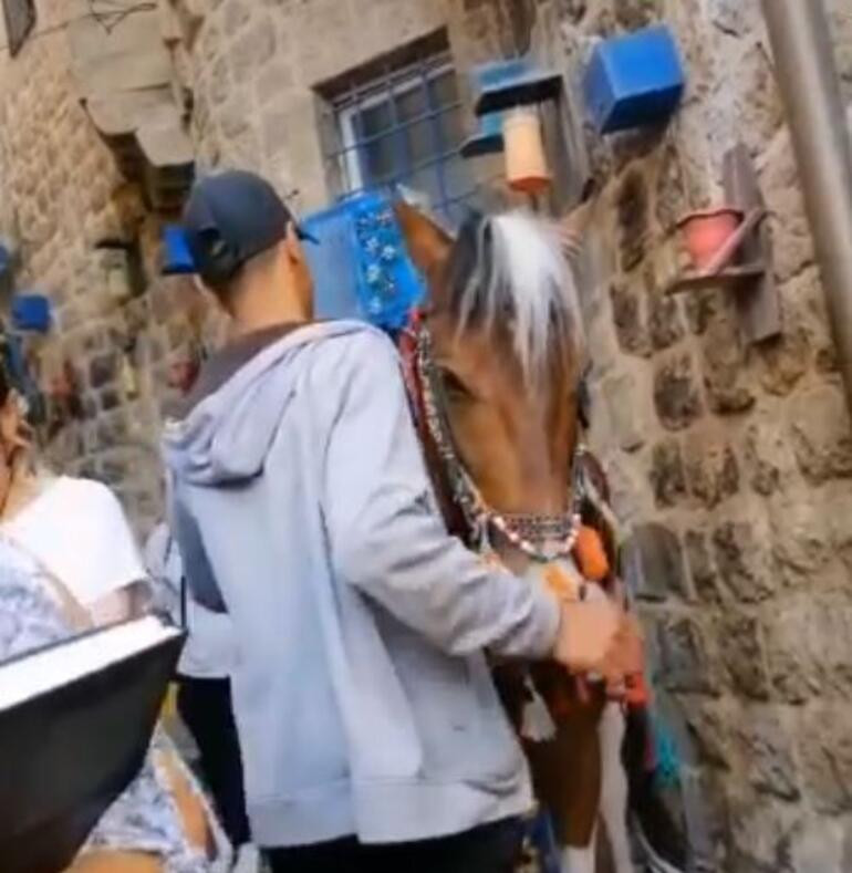 Mardinli Marilyn Monroe'yu dükkana gelip tokatladı! ‘Şırrak, Şırrak’ sesleri sokakta yankılandı… - Resim : 11