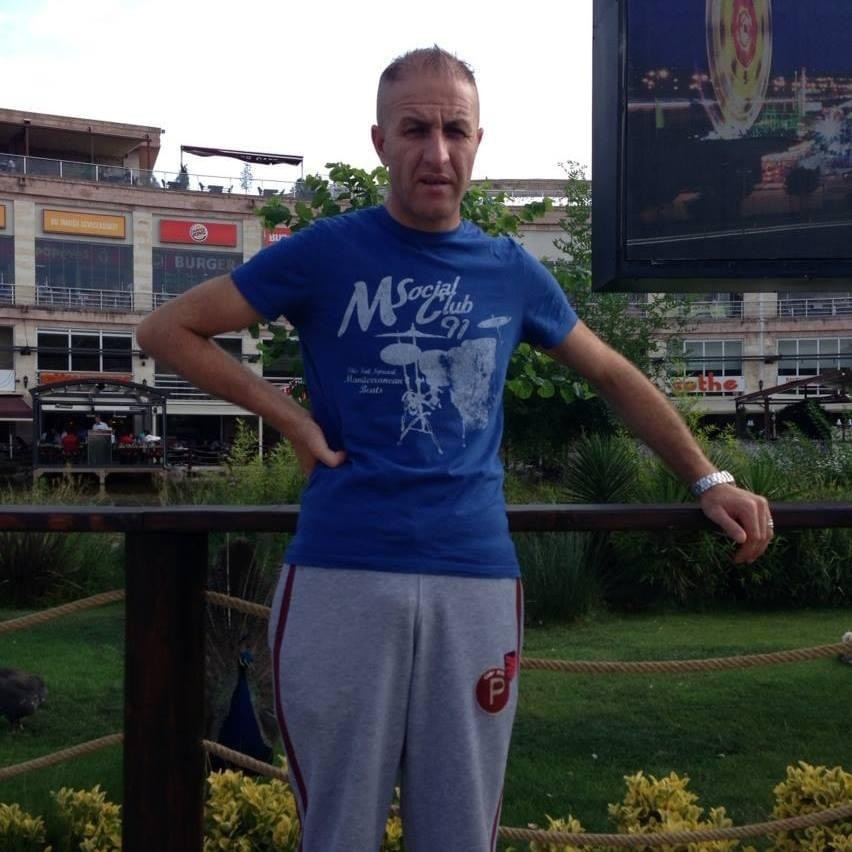 İş adamının sır ölümü. Adını son anda kağıda yazabildi - Resim : 1