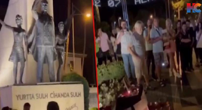 İranlılar Atatürk Anıtı önünde İran rejimini protesto etti. Bizde ise bazıları Atatürk'ün kıymetini bilmiyor - Resim : 3