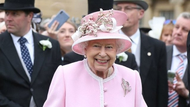 Tam 70 yıldır İngiltere'de kral yoktu: Kraliçe Elizabeth'ten sonra tahta kim geçecek - Resim : 5