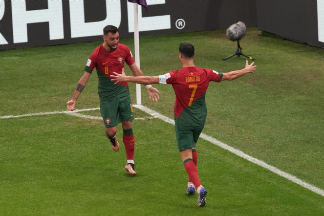 Golü kim attı? tartışması. Urugay maçında golü Ronaldo mu Fernandes mi attı. Gol kime yazıldı? - Resim : 1