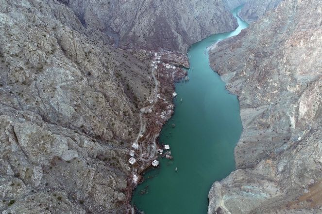 Yusufeli Barajı'nda su yüksekliği 60 metreye ulaştı - Resim : 3