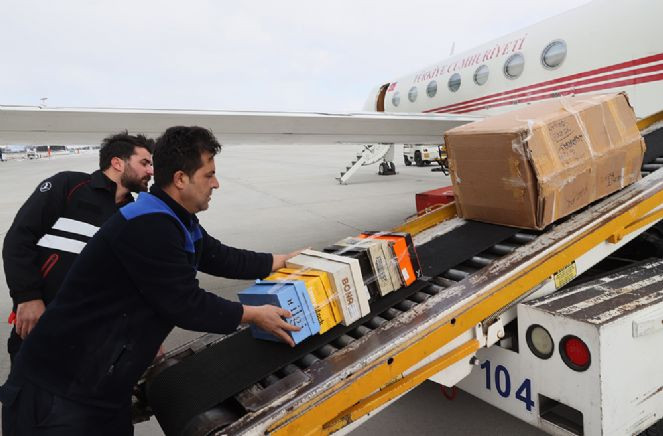 Erdoğan 16 uçağından 2 uçağını deprem için verdi. Biri Adıyaman’a diğeri Kahramanmaraş’a gitti - Resim : 10