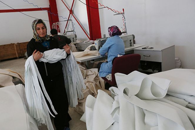 Kızılay çadır fabrikasını AKP'li isme kiralamış. Kızılay da satın aldığı çadırları yardım kuruluşlarına satıyor - Resim : 4