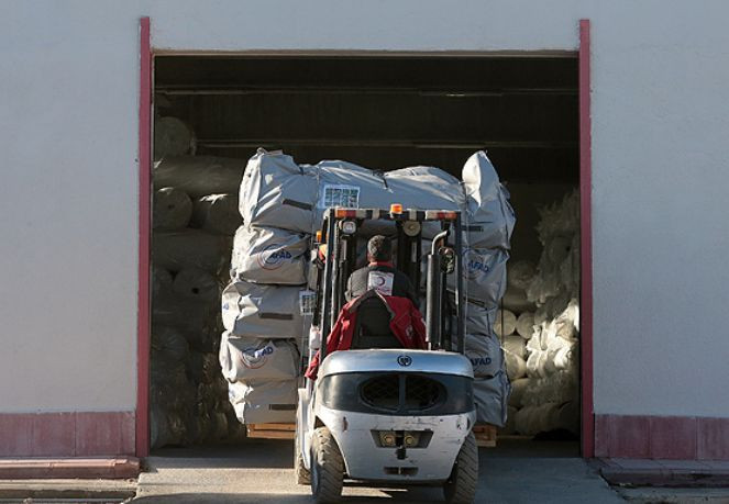 Kızılay çadır fabrikasını AKP'li isme kiralamış. Kızılay da satın aldığı çadırları yardım kuruluşlarına satıyor - Resim : 5