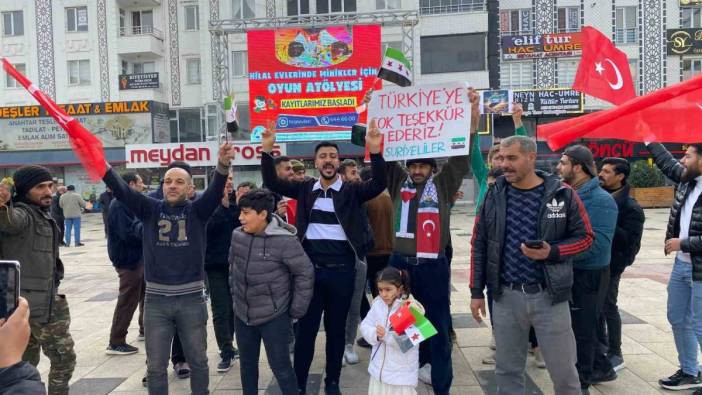 Yozgat’ta Suriyeliler Esad’in gidişini şarkılarla kutladı